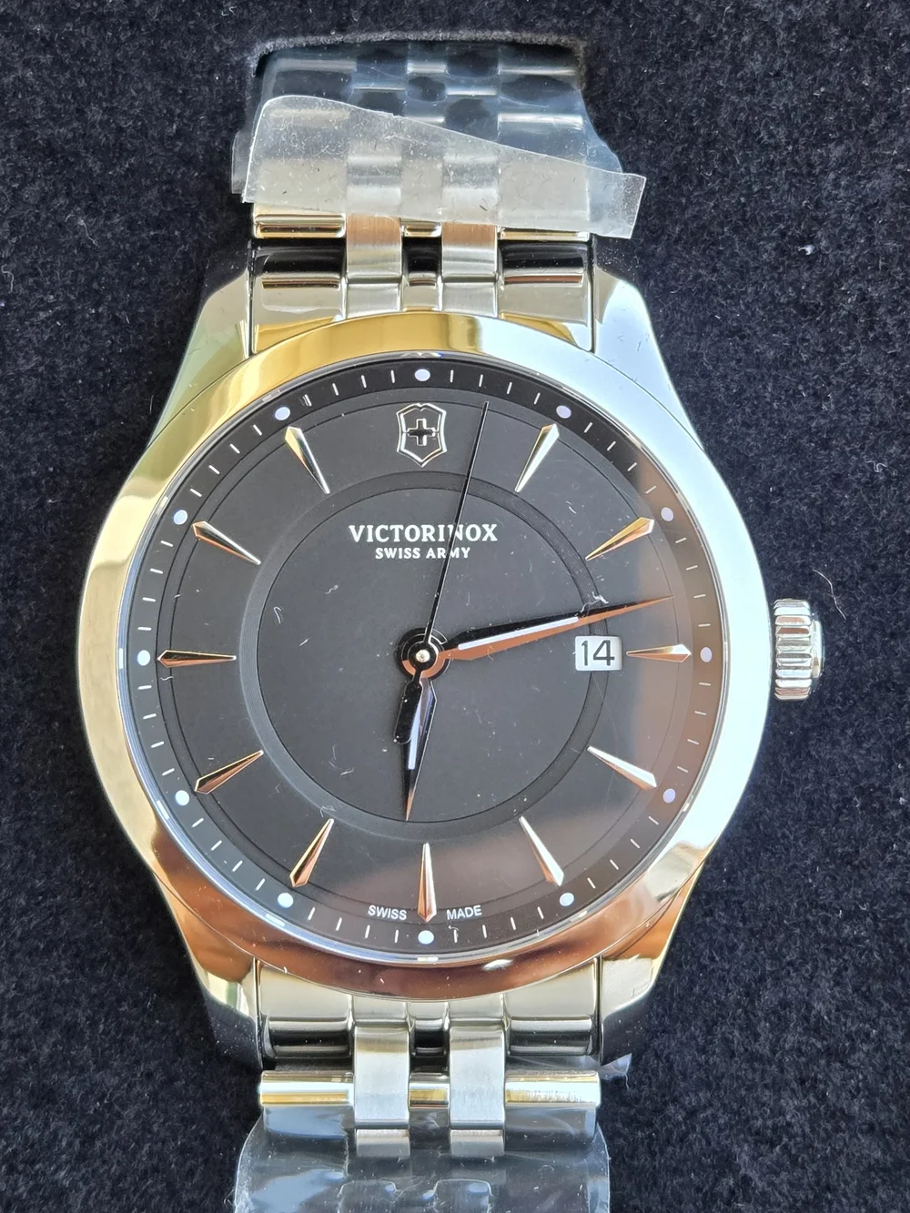 Victorinox Swiss Army Men’s Black Dial Stainless Steel Watch MSRP $450